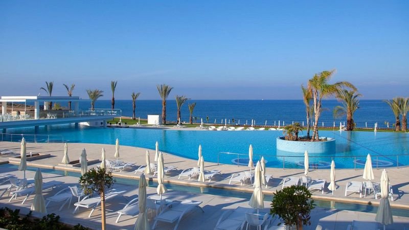 king evelthon beach hotel and resort pool
